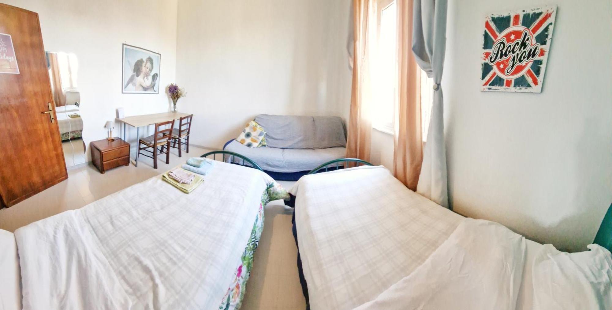 Apartment Of 3 In The Area Near To The Center Of *