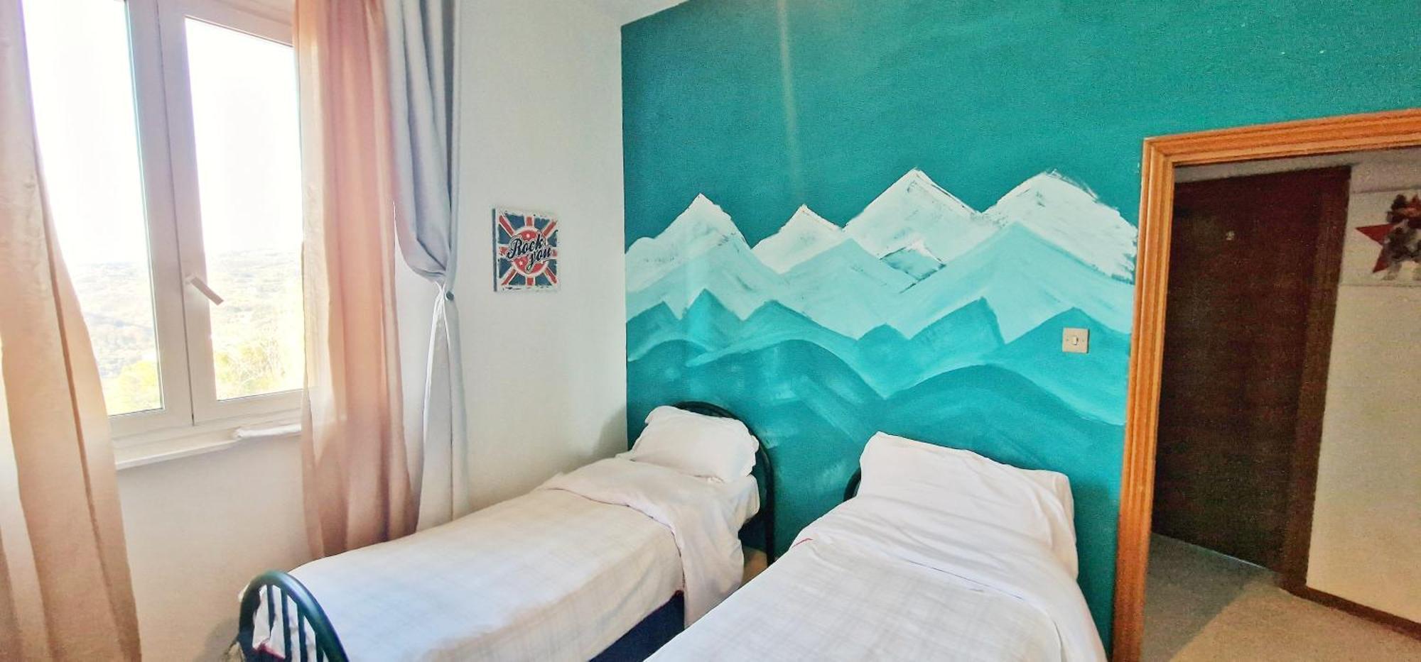 Apartment Of 3 In The Area Near To The Center Of *